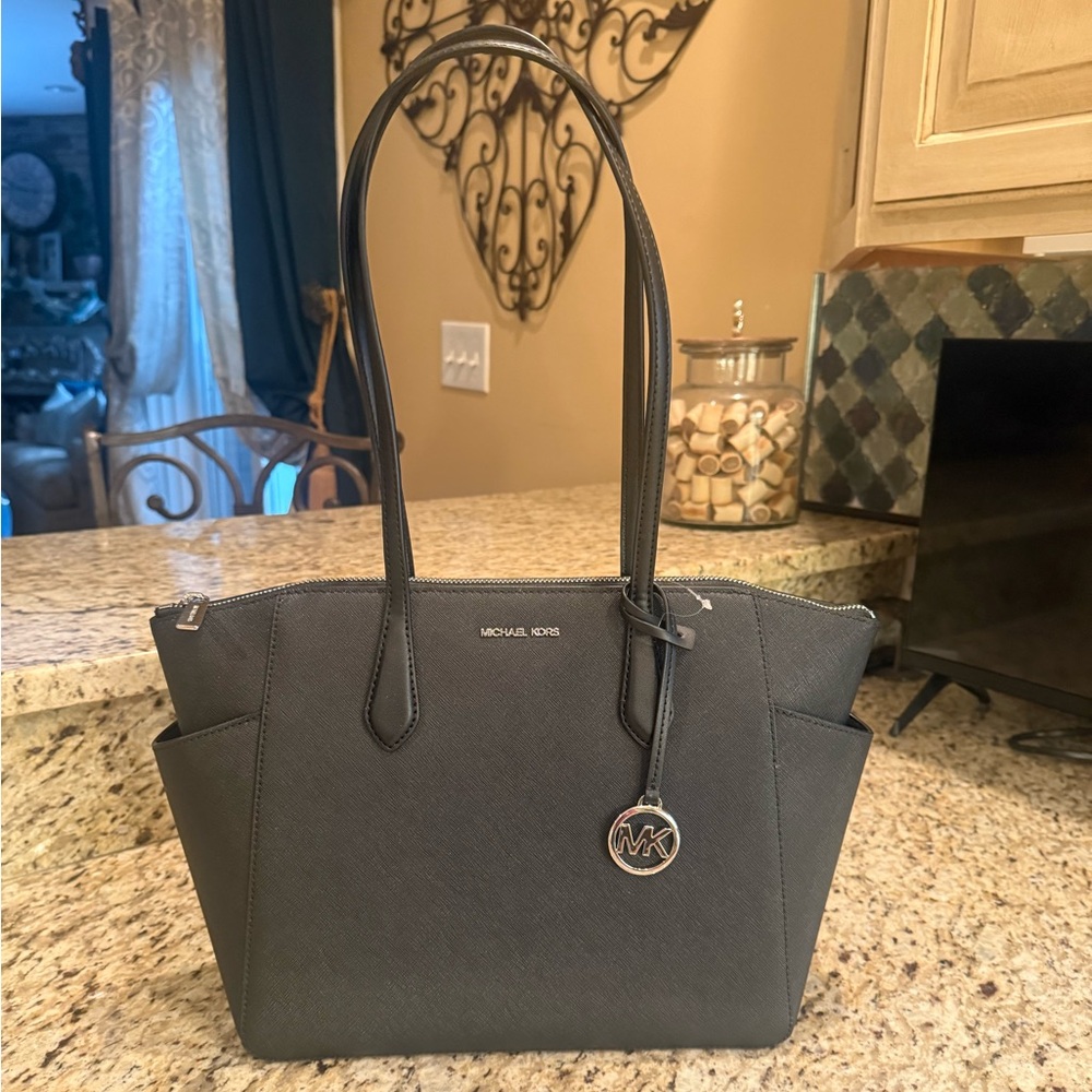 Michael Kors Marilyn Tote Bag